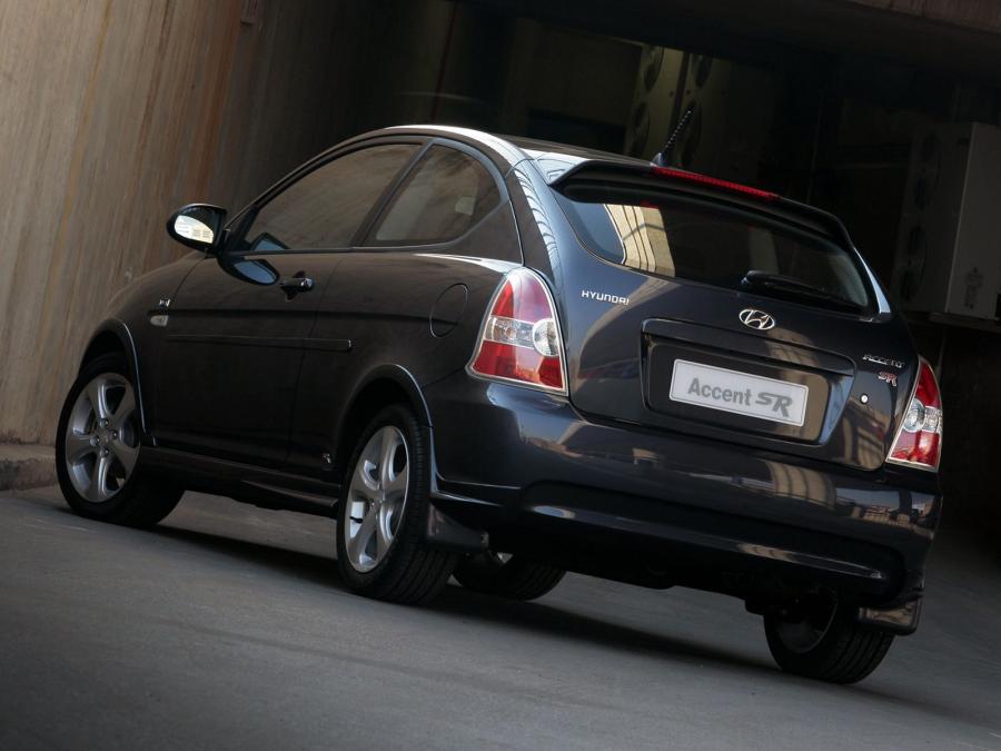  Hyundai Accent SR 3-Door 2008 года  (фото 3 из 8)